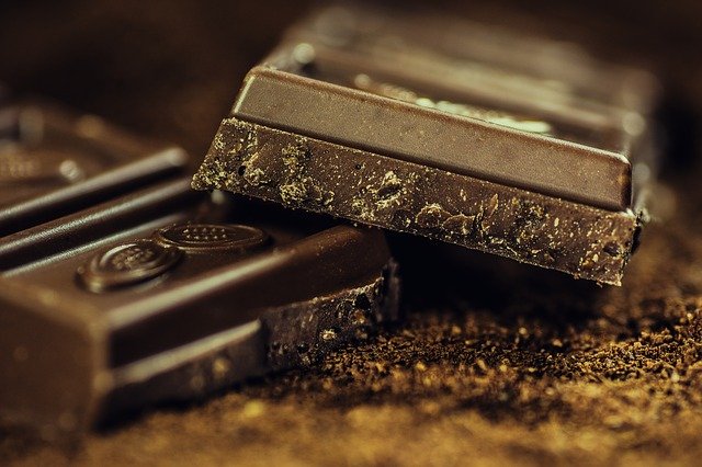 chocolate bar close up